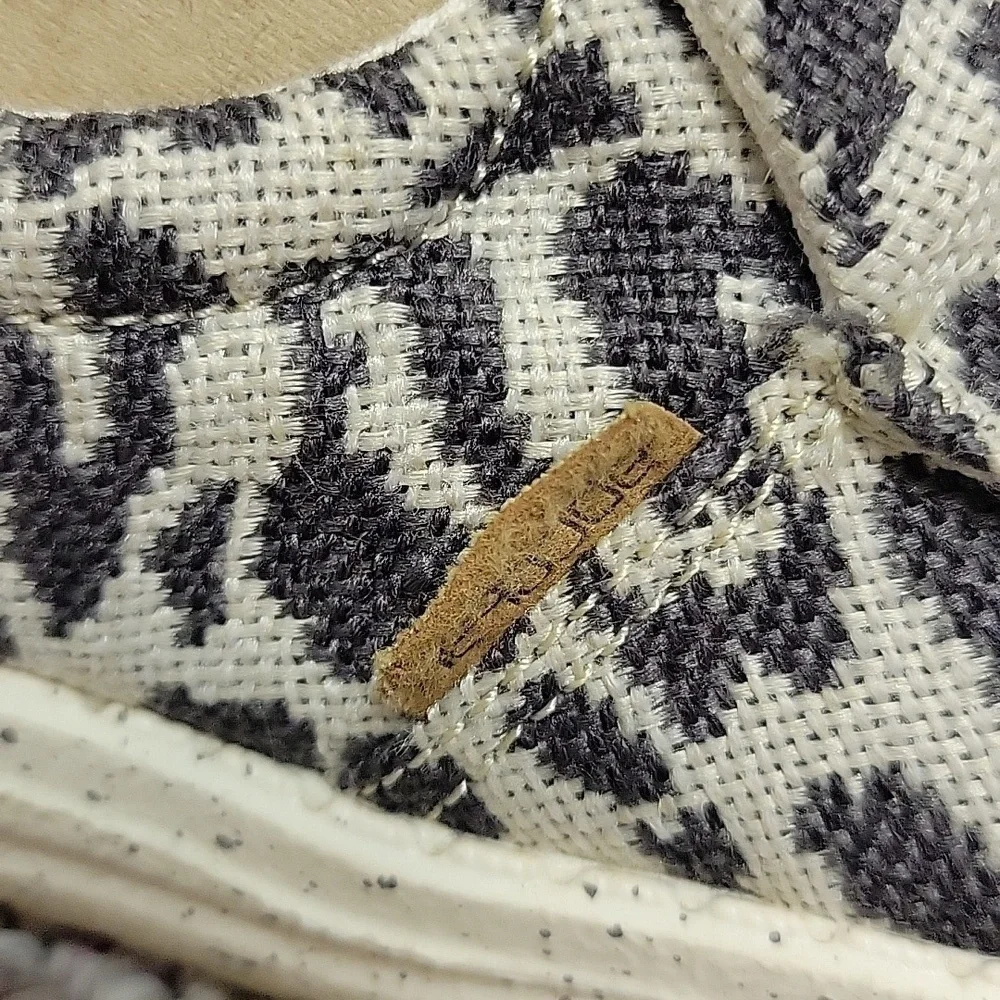 Hey Dude Woven Cheetah Grey Print fabric Slip-On Women's Shoes 6 coastal summer - Picture 6 of 8
